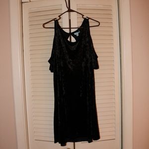 womens black cold shoulder velvet dress